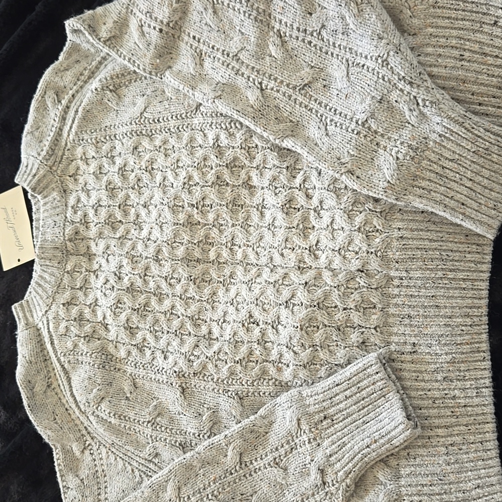 Universal Thread Light Gray Cable Knit Sweater
